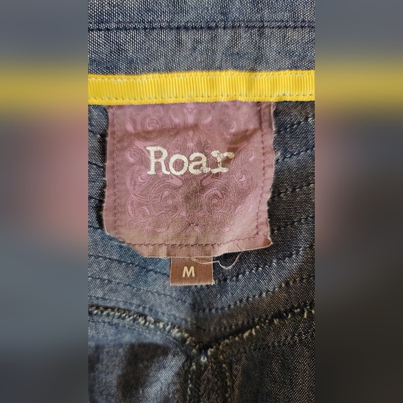 Roar Denim with Blue Distressed Embellished Embroidered Rock n Roll cowgirl - Picture 8 of 9